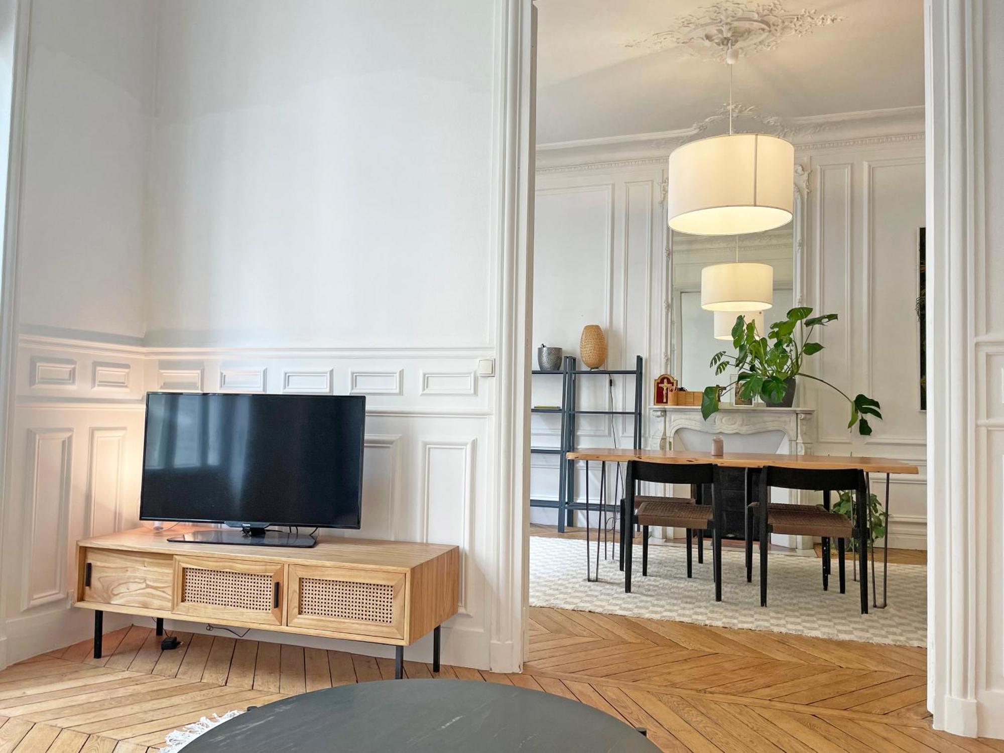Appartement Magnifique T4 Proche Proche Arc De Triomphe Et Champs Elysees *